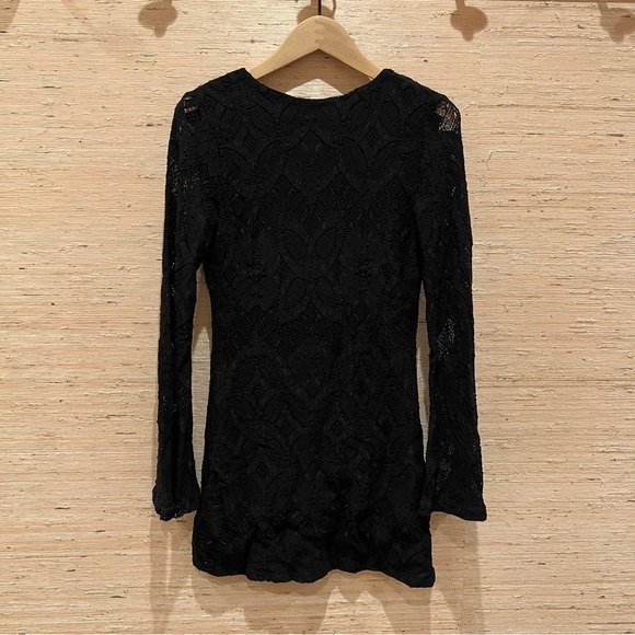 Nightcap Lace Backless Dress - Picture 5 of 10